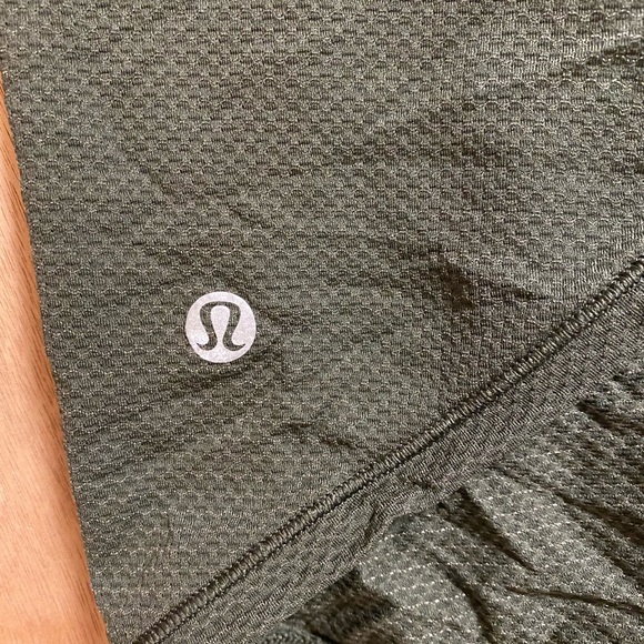 Lululemon Cross Back Tank Top - Picture 3 of 4